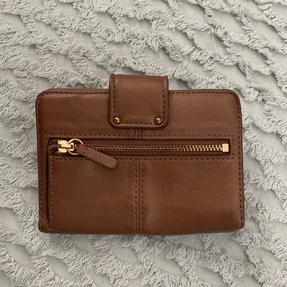 One- strap Coach Purse + matching wallet - Picture 5 of 6